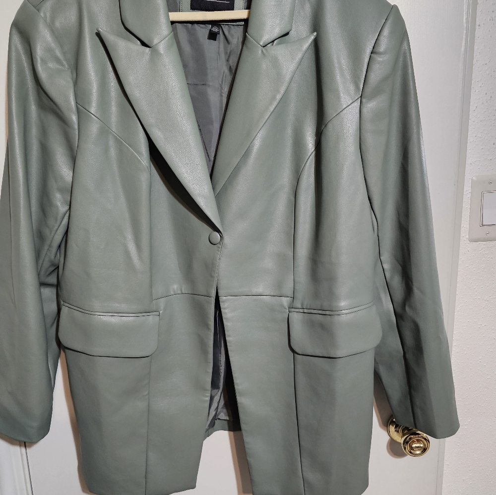 Eloquii Faux leather pant suit in Ivy Mist size 20. Perfect condition.